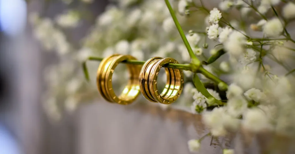 découvrez notre collection unique de bijoux élégants et raffinés, parfaits pour toutes les occasions. succombez à l'éclat et au charme de nos créations artisanales.